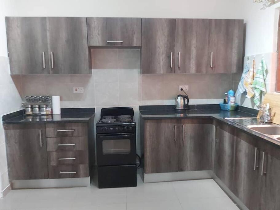 Spacious Zamtel Flat Lusaka Exterior photo
